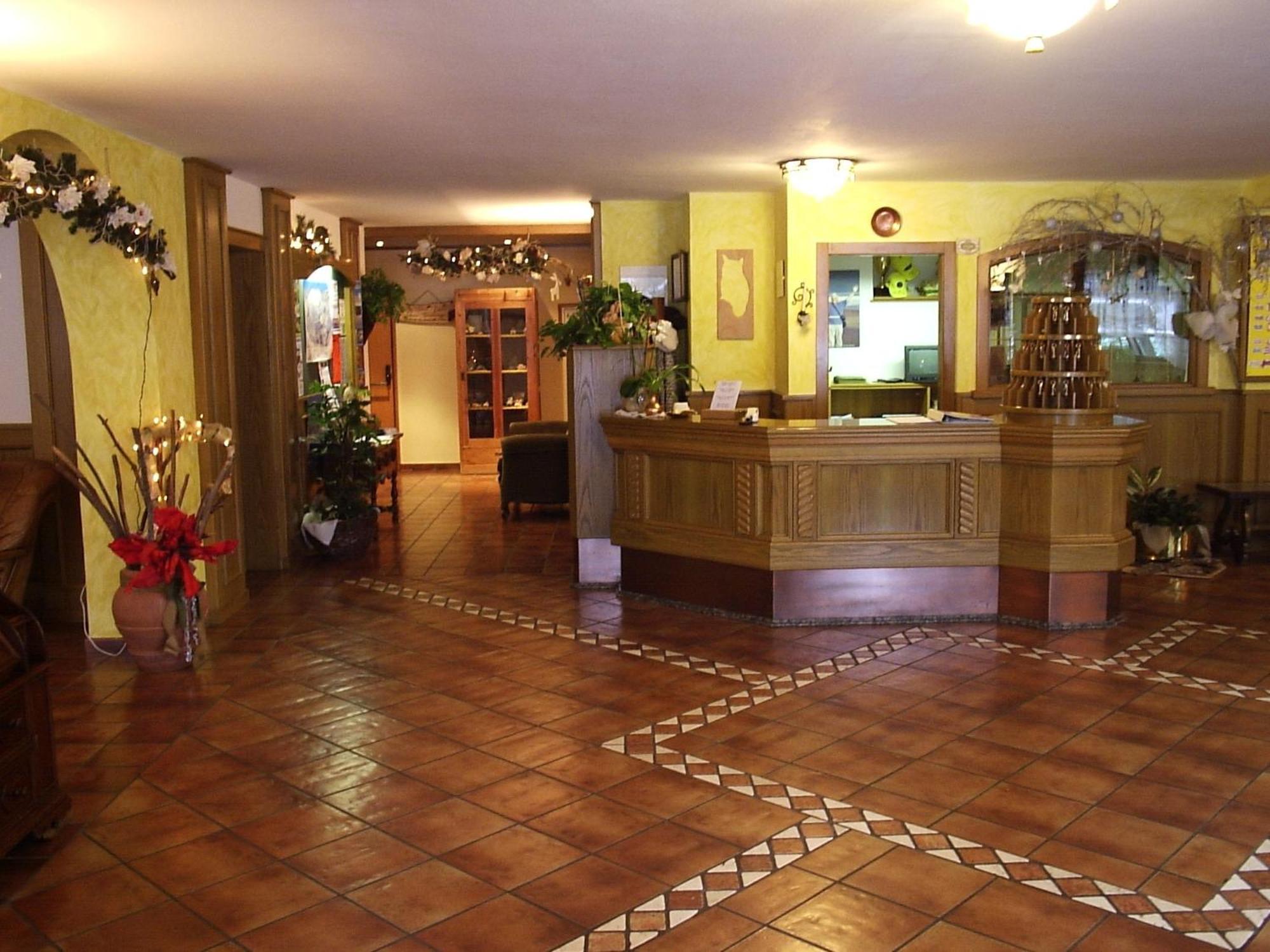 Hotel La Baita 安达洛 外观 照片